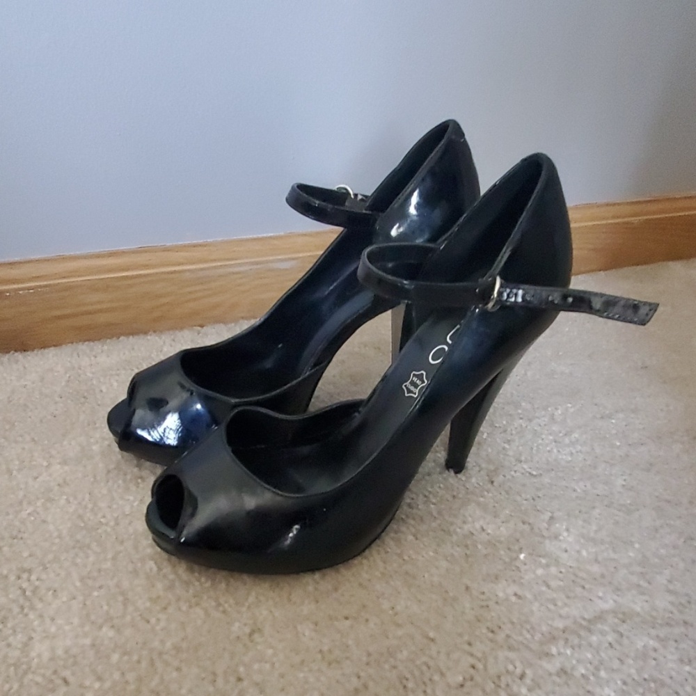 Black heals